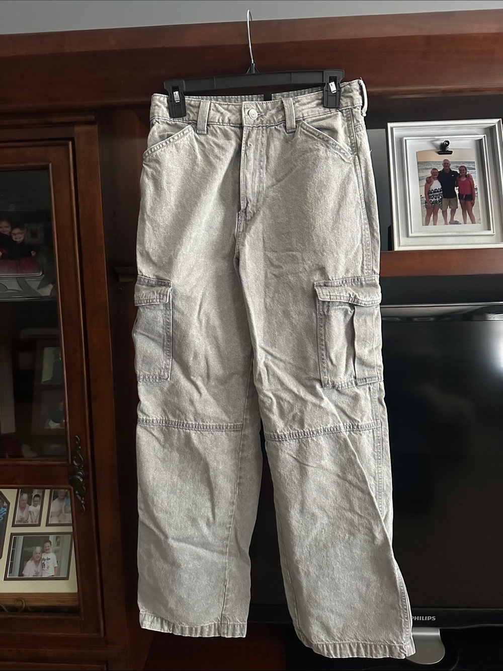 H&M Light Gray Women's Cargo Pants - Relaxed Utility Style